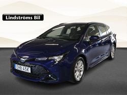 Blå Begagnad 2024 Toyota Corolla Active Kombi | 314 000 kr (Marknadspris)