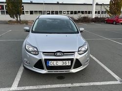 Grå Begagnad 2013 Ford Focus Titanium Kombi | 70 000 kr (Marknadspris)