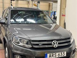 Grå Begagnad 2014 VW Tiguan R-line SUV | 92 000 kr (Bra pris)