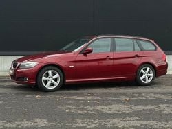 Röd Begagnad 2010 BMW 318 Comfort Edition Kombi | 69 800 kr (Marknadspris)