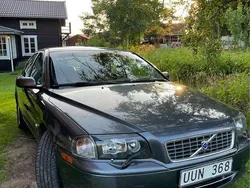 Grå Begagnad 2004 Volvo S80 Business Edition Sedan | 16 000 kr (Marknadspris)
