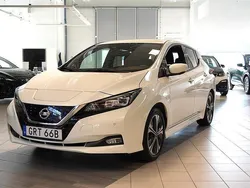 Vit Begagnad 2022 Nissan Leaf N-Connecta Halvkombi | 169 900 kr (Marknadspris)