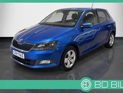 Blå Begagnad 2015 Skoda Fabia Elegance Halvkombi | 59 900 kr (Marknadspris)