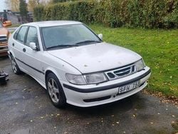Vit Begagnad 2001 Saab 9-3 Halvkombi | 5 000 kr (Superpris)
