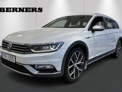 Vit Begagnad 2018 VW Passat Alltrack Kombi | 198 900 kr (Marknadspris)