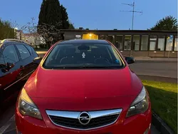 Röd Begagnad 2012 Opel Astra Enjoy Halvkombi | 54 000 kr (Marknadspris)