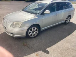 Silver Begagnad 2003 Toyota Avensis Kombi | 18 000 kr (Lite dyr)