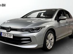 Silver Begagnad 2024 VW Golf VIII Edition Halvkombi | 304 900 kr (Marknadspris)