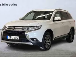 Vit Begagnad 2016 Mitsubishi Outlander SUV | 134 900 kr