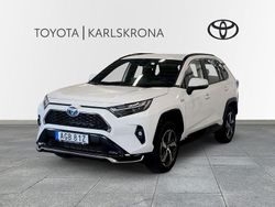 Vit Begagnad 2023 Toyota RAV4 Active SUV | 469 000 kr (Marknadspris)