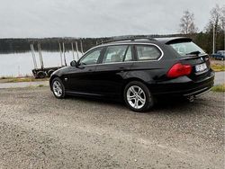 Svart Begagnad 2010 BMW 320 Comfort Edition Kombi | 69 000 kr (Marknadspris)