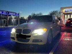 Vit Begagnad 2011 BMW 320 M Sport Kombi | 90 000 kr (Lite dyr)