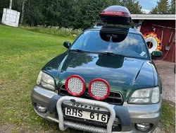 Grön Begagnad 2000 Subaru Outback SUV | 12 000 kr