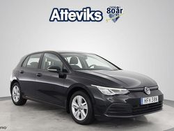 Svart Begagnad 2020 VW Golf VIII Life Halvkombi | 199 800 kr (Marknadspris)