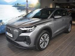 Grå Begagnad 2023 Audi Q4 e-tron Proline SUV | 399 000 kr (Marknadspris)
