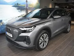 Grå Begagnad 2023 Audi Q4 e-tron Proline SUV | 399 000 kr (Marknadspris)
