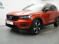 Röd Begagnad 2022 Volvo XC40 R-Design SUV | 419 900 kr (Lite dyr)