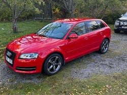 Röd Begagnad 2011 Audi A3 Sportback Attraction Halvkombi | 65 000 kr (Bra pris)