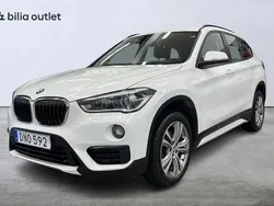 Vit Begagnad 2017 BMW X1 Sport Line SUV | 159 900 kr (Bra pris)