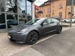 Grå Begagnad 2020 Tesla Model 3 Long Range Sedan | 319 900 kr (Lite dyr)