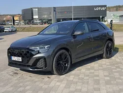 Grå Ny 2025 Audi Q8 S-Line SUV | 1 284 800 kr