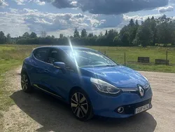 Blå Begagnad 2016 Renault Clio IV Halvkombi | 79 000 kr (Marknadspris)