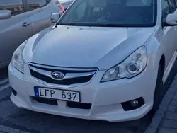 Vit Begagnad 2011 Subaru Legacy Kombi | 64 000 kr (Superpris)