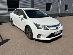 Vit Begagnad 2013 Toyota Avensis Business Edition Sedan | 79 900 kr (Marknadspris)