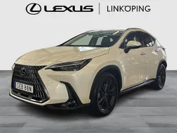 Vit Ny 2024 Lexus NX450h+ Executive Line SUV | 619 000 kr (Marknadspris)