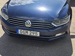 Blå Begagnad 2017 VW Passat Kombi | 155 000 kr (Marknadspris)