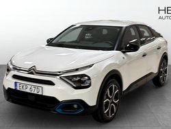 Vit (white) Begagnad 2022 Citroën e-C4 Feel Sportkupé | 269 900 kr