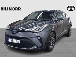 Mörkgrå Begagnad 2022 Toyota C-HR Edition SUV | 259 900 kr (Marknadspris)