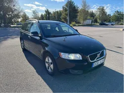 Svart Begagnad 2010 Volvo V50 Momentum Kombi | 23 000 kr (Bra pris)