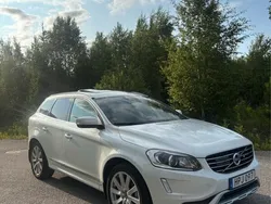 Vit Begagnad 2015 Volvo XC60 Summum SUV | 169 000 kr (Marknadspris)