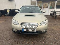 Ljusgrön (grön) Begagnad 2009 Subaru Outback SUV | 29 000 kr (Superpris)