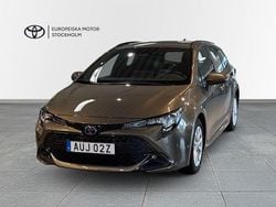 Grön Begagnad 2024 Toyota Corolla Active Kombi | 299 900 kr (Marknadspris)