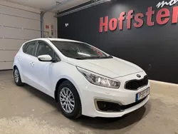 Vit Begagnad 2016 Kia Ceed Halvkombi | 89 900 kr (Marknadspris)