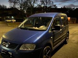 Blå Begagnad 2008 VW Caddy Minibuss | 32 000 kr (Lite dyr)