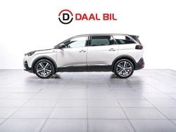 Flerfärgad Begagnad 2018 Peugeot 5008 GT-line Minibuss | 244 700 kr (Bra pris)