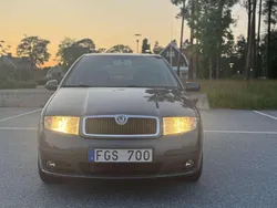 Grå Begagnad 2007 Skoda Fabia Halvkombi | 35 000 kr (Marknadspris)
