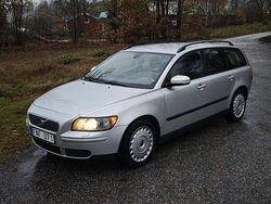 Grå Begagnad 2007 Volvo V50 Kombi | 35 000 kr (Dyr)