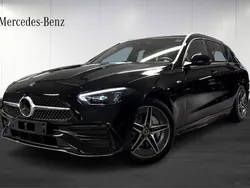 Svart (black) Ny 2025 Mercedes C300e AMG Kombi | 704 150 kr (Dyr)