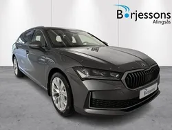 Grå Ny 2024 Skoda Superb Selection Kombi | 414 900 kr (Bra pris)