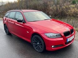 Röd Begagnad 2011 BMW 320 M Sport Kombi | 86 000 kr (Bra pris)