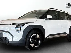 Vit (white) Ny 2025 Kia EV3 SUV | 591 664 kr