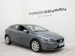 Grå Begagnad 2013 Volvo V40 Momentum Kombi | 129 800 kr (Marknadspris)