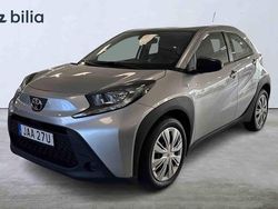 Silver Begagnad 2022 Toyota Aygo Halvkombi | 169 900 kr (Marknadspris)