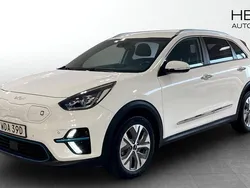 Vit (white) Begagnad 2022 Kia e-Niro 3 SUV | 299 900 kr (Marknadspris)