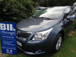 Mörkblå Begagnad 2009 Toyota Avensis Kombi | 45 900 kr