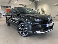 Svart (svart perla nera) Begagnad 2025 Citroën C4 PureTech Halvkombi | 279 900 kr (Lite dyr)